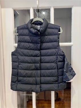Uniqlo Ultra Light Down Black Puffer Vest Size M Packable Lightweight